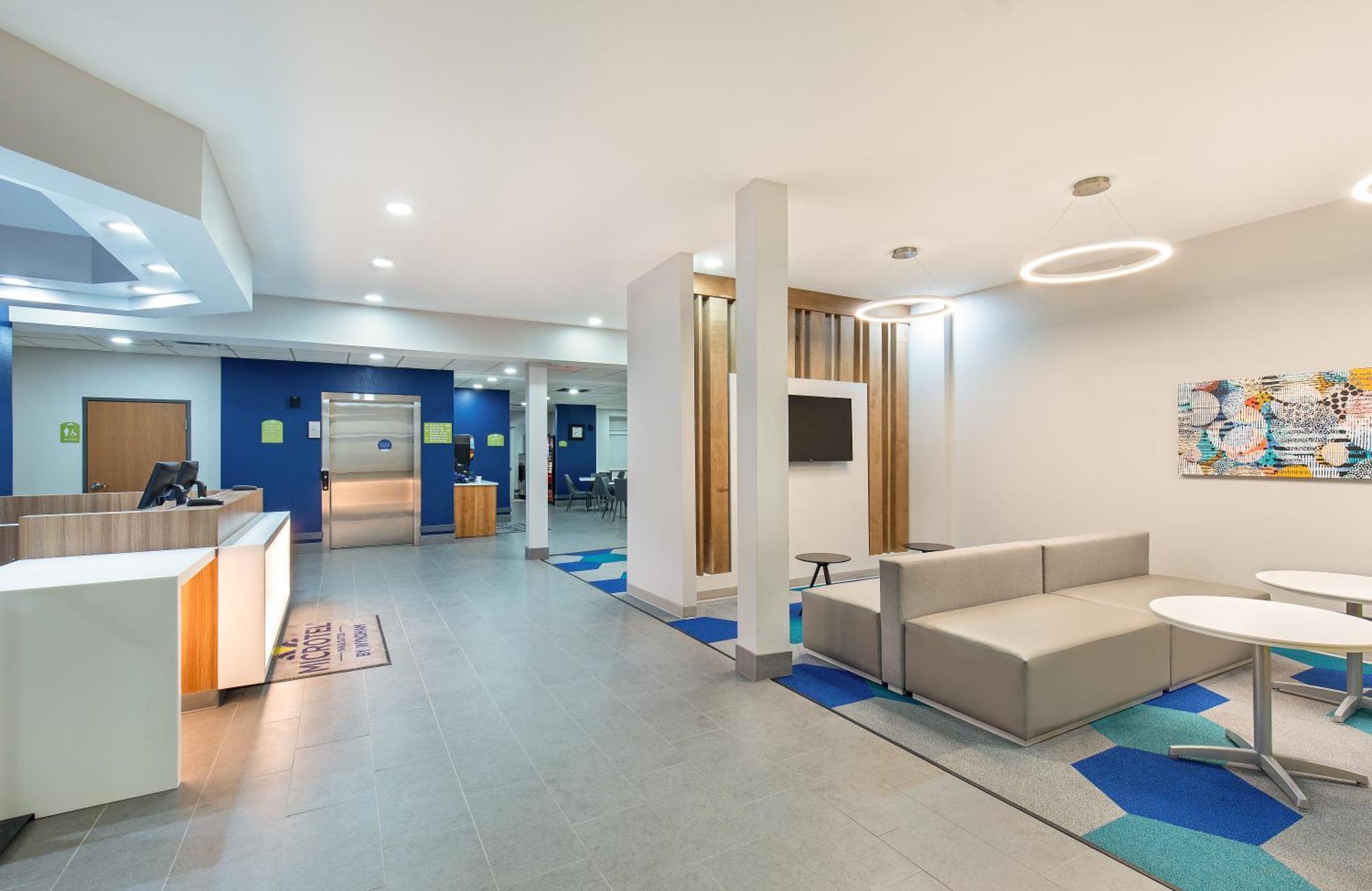 Microtel Inn & Suites Columbus North Εξωτερικό φωτογραφία