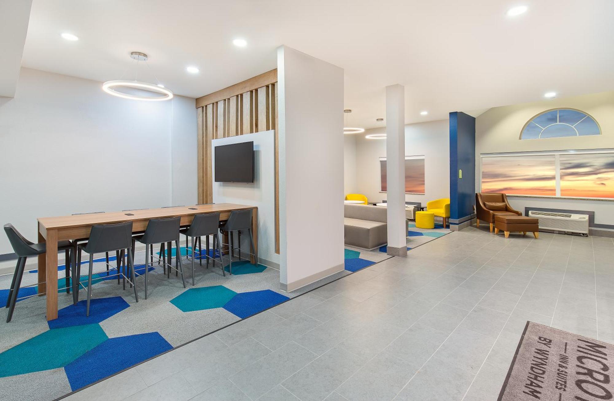 Microtel Inn & Suites Columbus North Εξωτερικό φωτογραφία