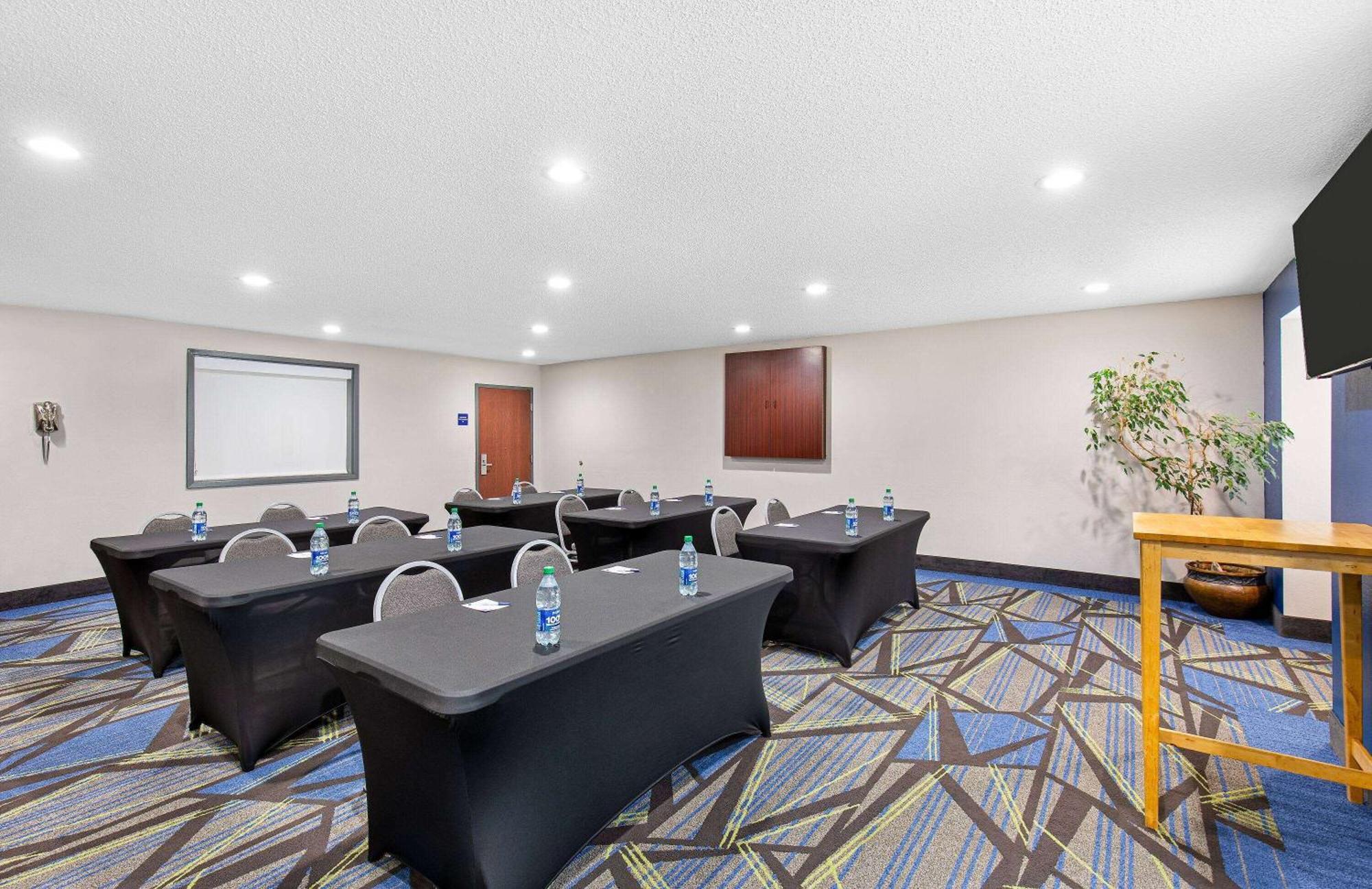 Microtel Inn & Suites Columbus North Εξωτερικό φωτογραφία